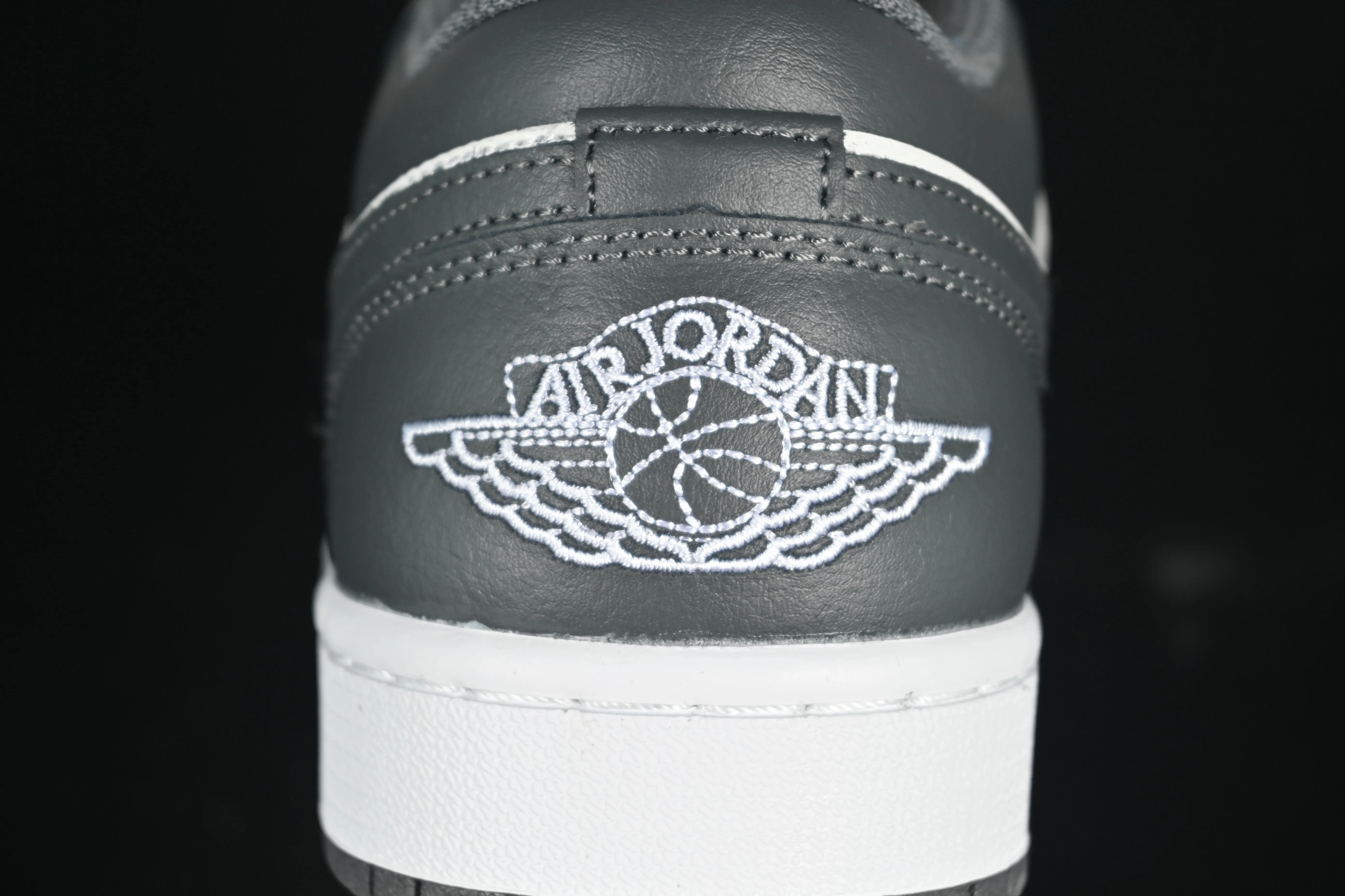 All categories Air Jordan Jordan series basketball shoes Air Jordan 1 Low Air Jordan 1 Low AJ1 Joe 1 white and gray color low-top cultural and casual sneakers 553558-044